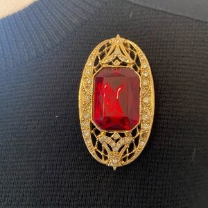 Vintage Art Deco Brooch Red Faceted
Rhinestone Gold Tone Filigree Statement Pin